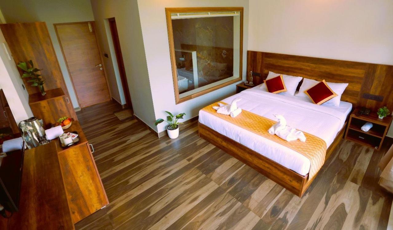 Hotel Velvet Revive Munnar Exterior foto